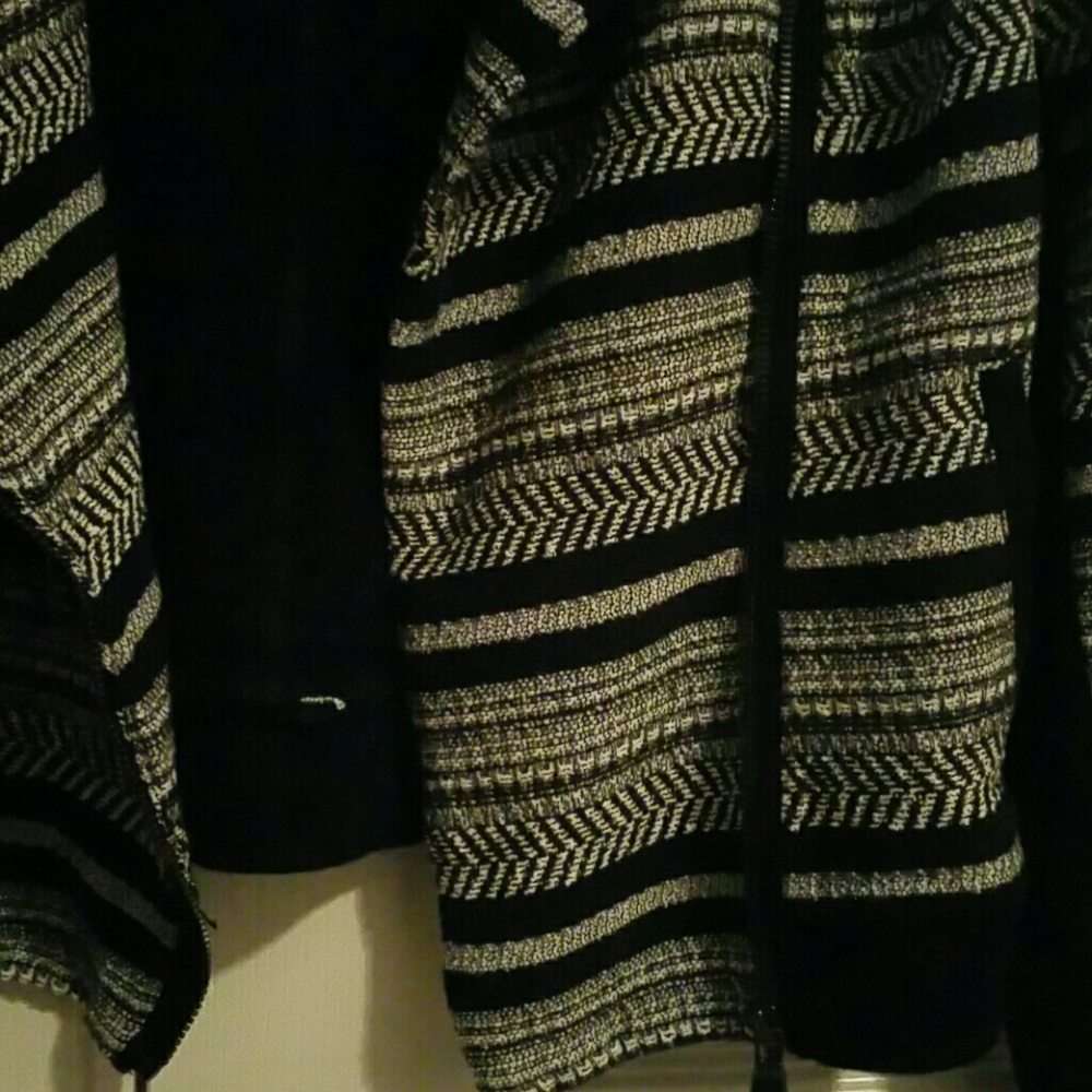 Jacket - Picture 4 of 6